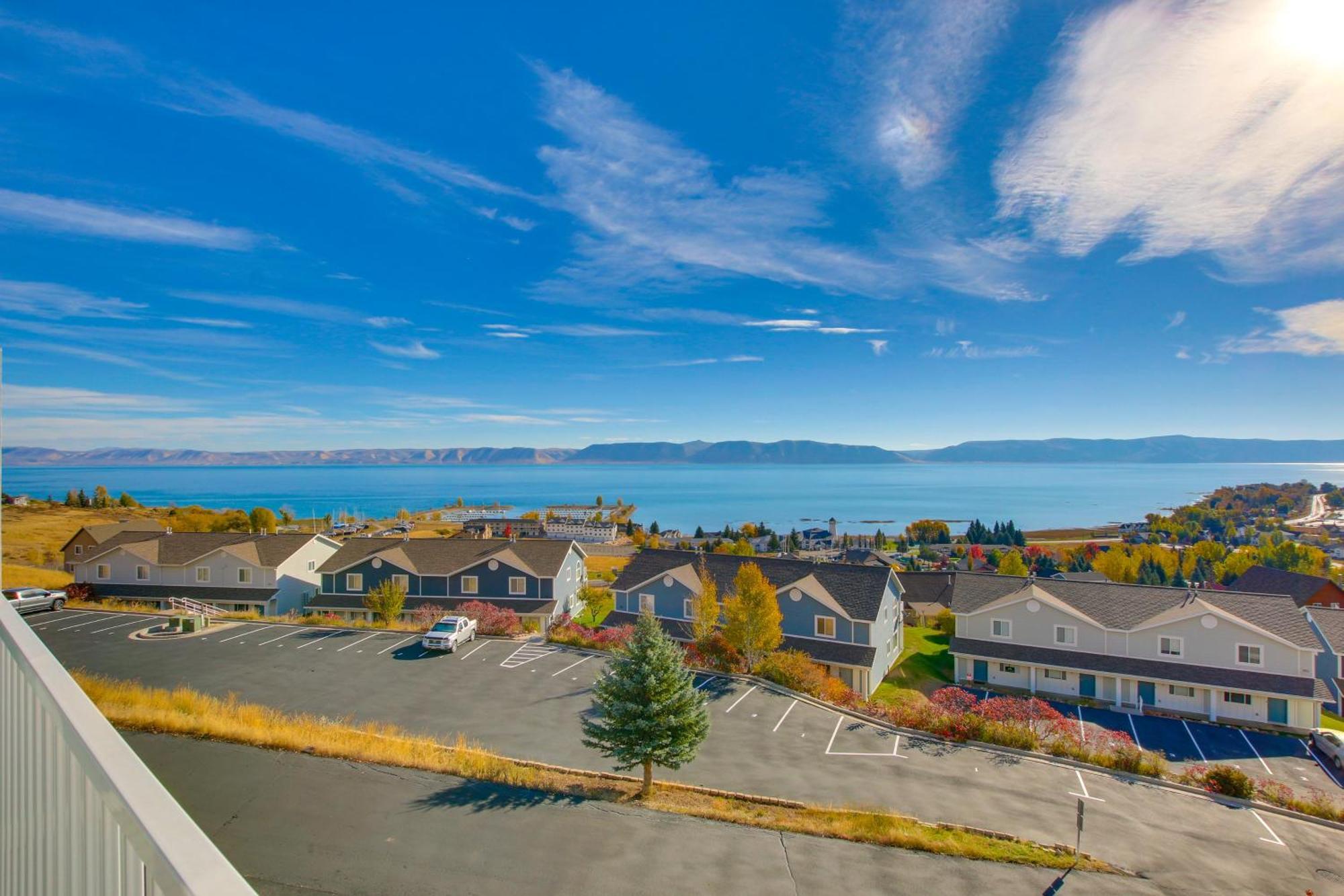 Spacious Garden City Townhome With Lake Views! Esterno foto