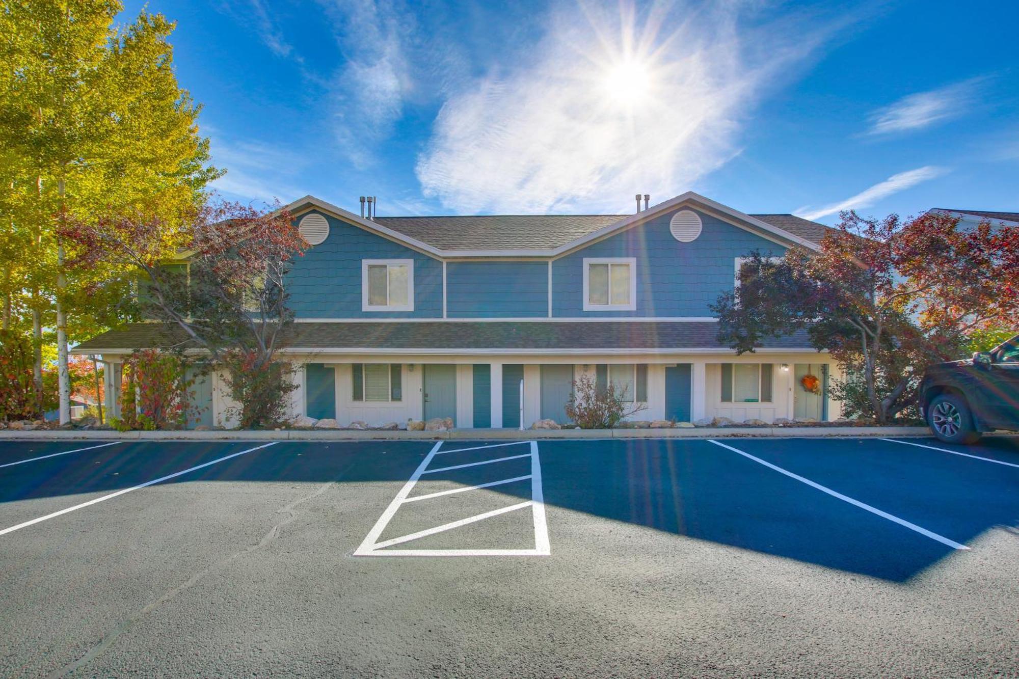 Spacious Garden City Townhome With Lake Views! Esterno foto